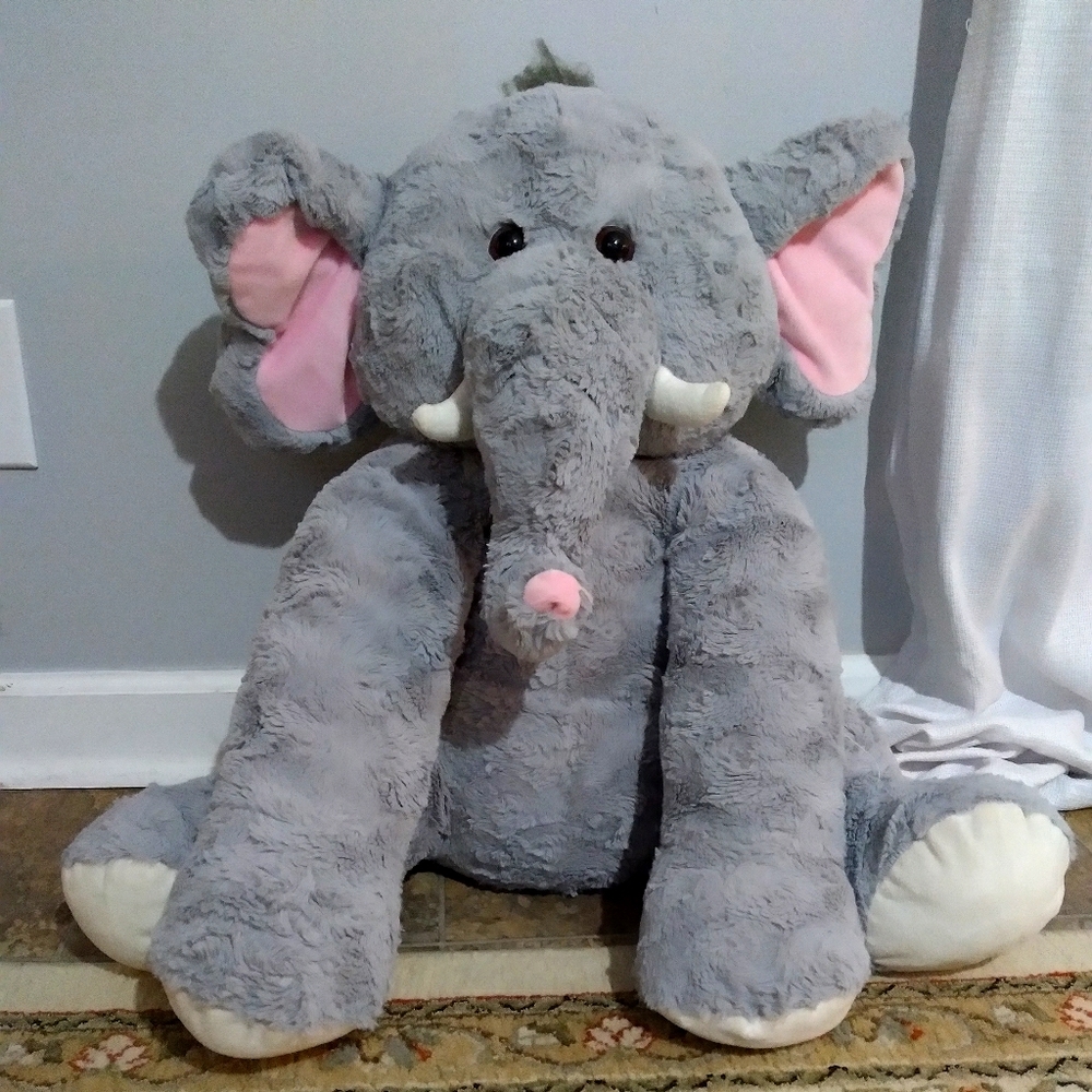 Oversize plush Elephant 🐘